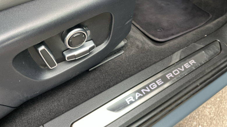 Land Rover Range Rover Evoque 1.5 P300e Autobiography 5dr Auto Hatchback